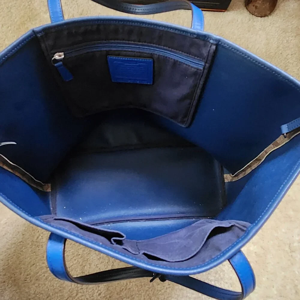 Coach Tan Signature Canvas Tote with Blue Trim - Picture 10 of 11